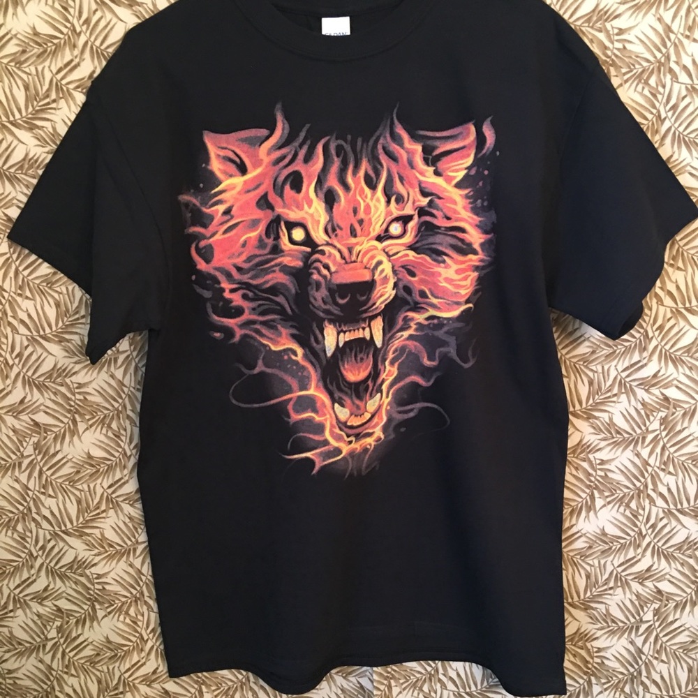 Flaming Wolf Face T Shirt Large NWOT NEW
